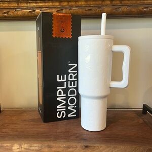 NWT Simple Modern Halloween 40oz Trek Tumbler - Signature - Cute Ghosts